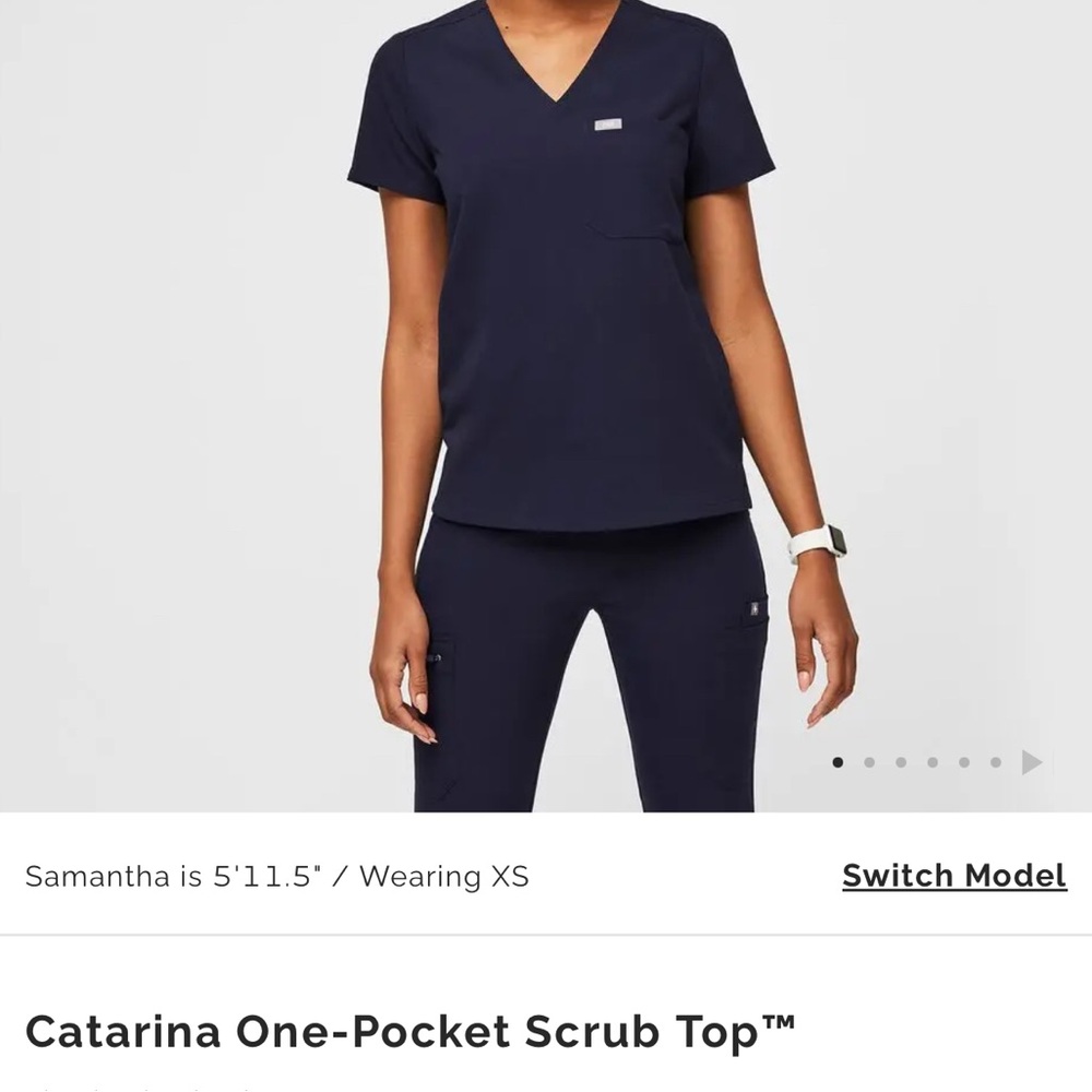Catarina one pocket scrub top in top in navy size XS Advent health embroidery